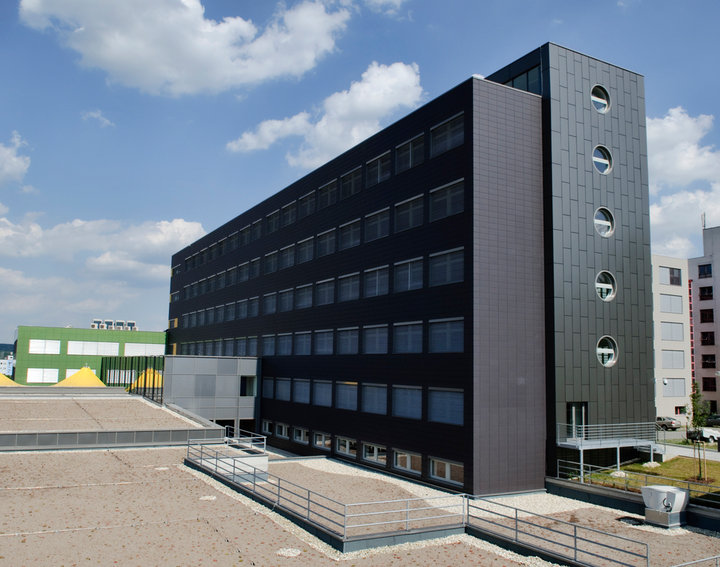 VUT Fakulta elektrotechniky a komunikačních  technologií v Brně - budova č. 10